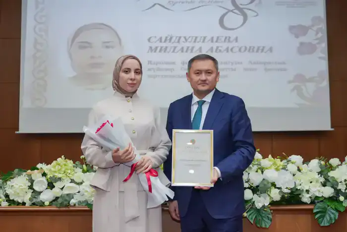 ИСПОЛНЕНИЕ ПОРУЧЕНИЯ ПРЕЗИДЕНТА: ЖЕНЩИНАМ-УЧЕНЫМ ВРУЧЕНЫ СЕРТИФИКАТЫ НА ЖИЛЬЕ (2)