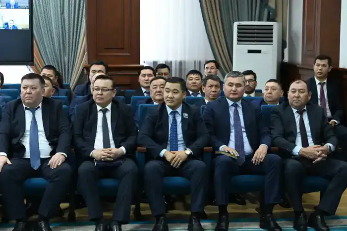 Представлен директор Кызылординского областного филиала АО «НК «КазАвтоЖол» (4)