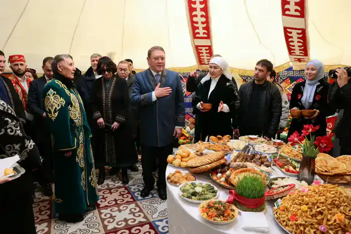 Поздравление акима области с праздником Наурыз (7)