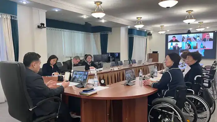 Встреча министра с активистами обсуждение поддержки людей с инвалидностью