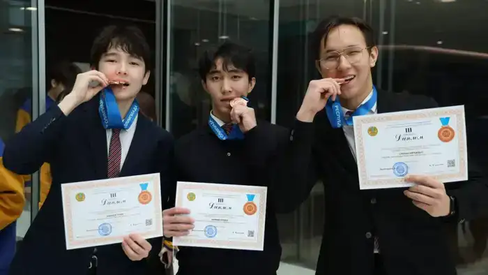 Карагандинские школьники завоевали бронзу по экономике