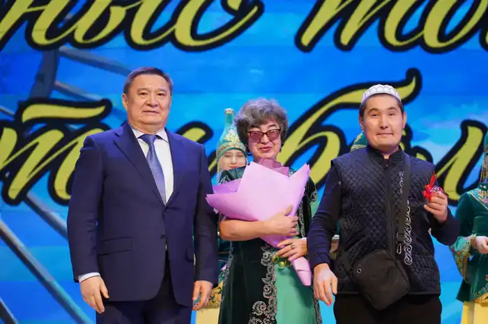 В преддверии Наурыза жители Бурабайского района получили квартиры (10)