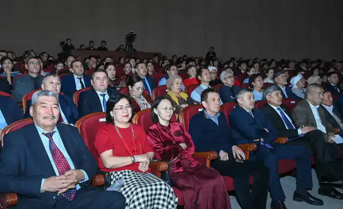 Состоялся творческий вечер «Жыр керуен», посвященный юбилею Алмасбека Алматова (8)
