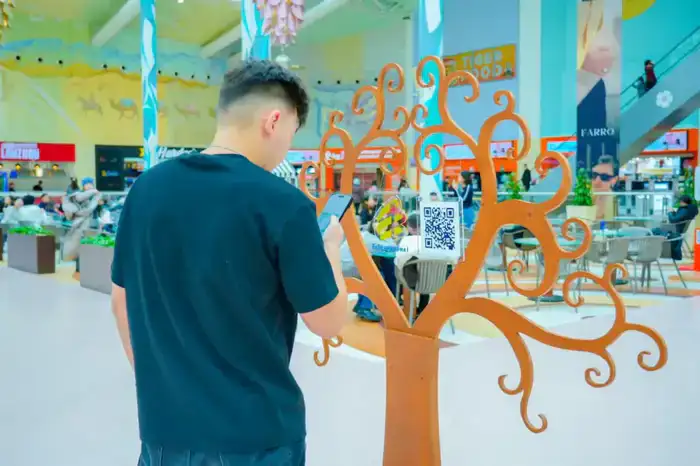 «Армандар әлемі»: в Астане установили «Дерево желаний» (2)