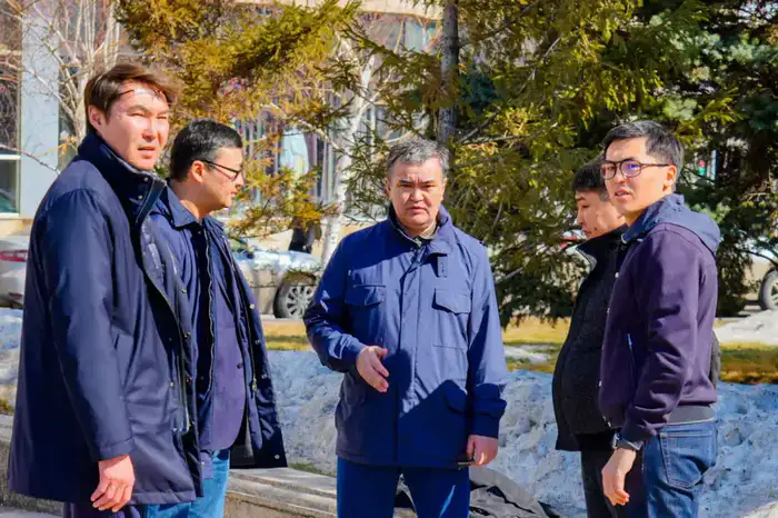 В столице продолжаются масштабные работы по саночистке после зимы (3)