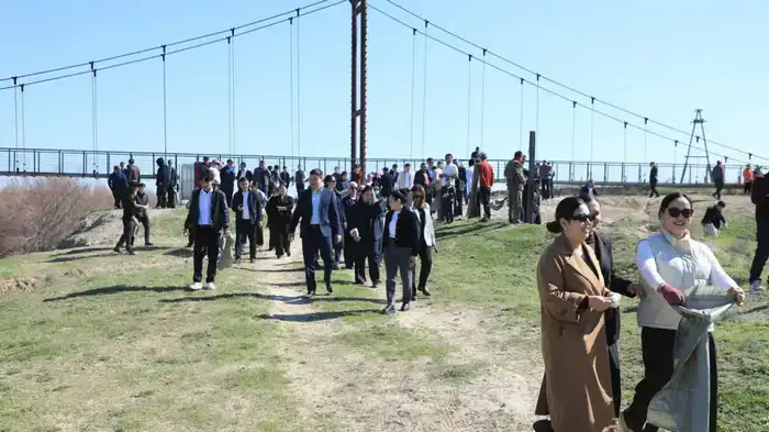 ТУРКЕСТАН: В АРЫСИ ВОДЫ ЗАЗВУЧАЛИ ЧИСТОТОЙ — СУББОТНИК ПО ОЧИСТКЕ БЕРЕГОВ РЕКИ В РАМКАХ АКЦИИ «МӨЛДІР БҰЛАҚ»