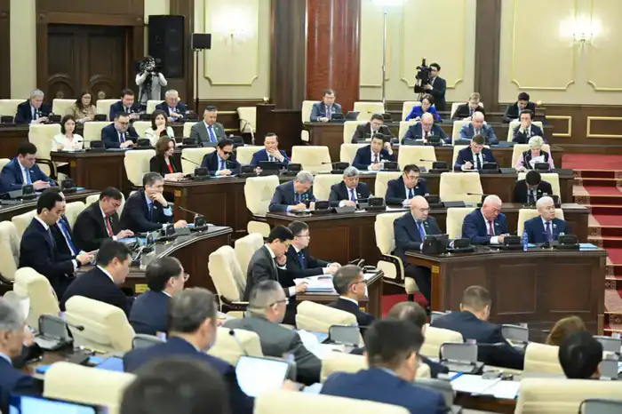 Мажилис: Казахстан запускает новый финансовый двигатель!