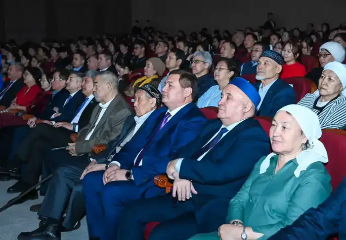 Состоялся творческий вечер «Жыр керуен», посвященный юбилею Алмасбека Алматова (4)