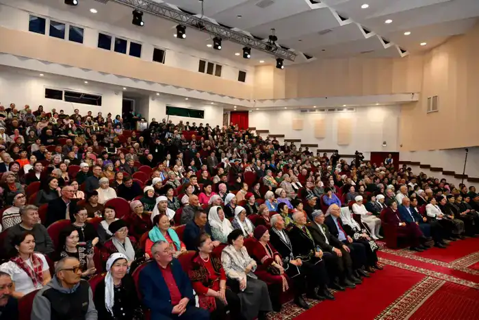 Поэты Абайской и Западно-Казахстанской области в битве!