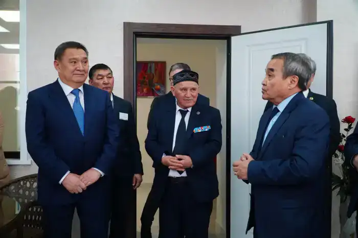 Ветераны г. Кокшетау поддерживают проведение референдума (2)