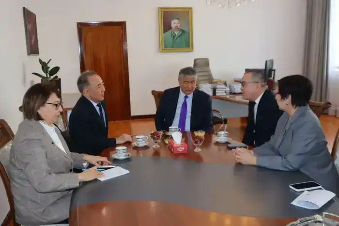 Международная лекция о тюркском литературном наследии прошла в Национальной академической библиотеке РК с участием Генерального секретаря ТЮРКСОЙ Шымкенте