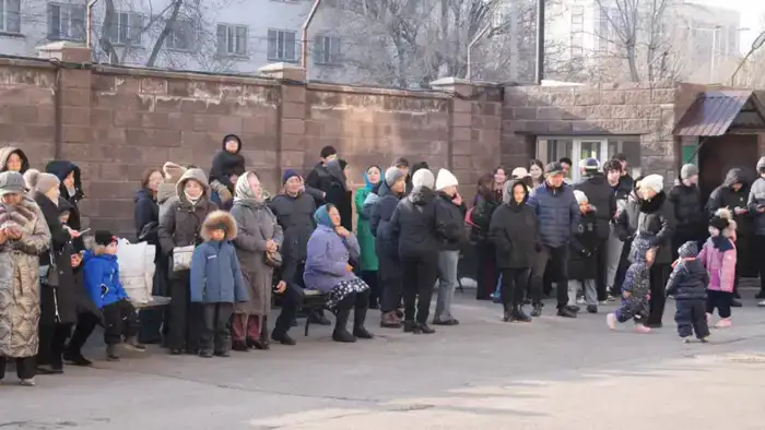 В Астане торжественно проводили первых новобранцев весеннего призыва на службу в армию (4)