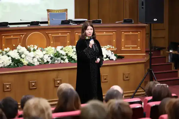 В Министерстве просвещения чествуют учителя Марии Бедрину за ее подвиг