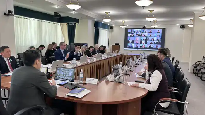 В МТСЗН обсудили актуальные вопросы работы Портала социальных услуг «Aleumet» (4)