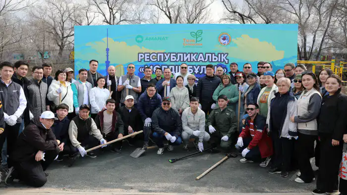 Казахстанцы поддерживают новую Конституцию: партия Amanat проводит экологические акции в день Тазару күні