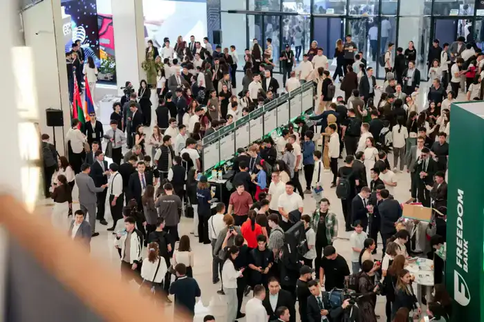 Более 30 проектов представлены на стартап-аллее Digital Qazaqstan 2026 (4)