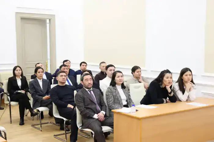 Магистранты Академии правосудия при Высшем Судебном Совете приняли участие в выездной лекции в Конституционном Суде Республики Казахстан (3)