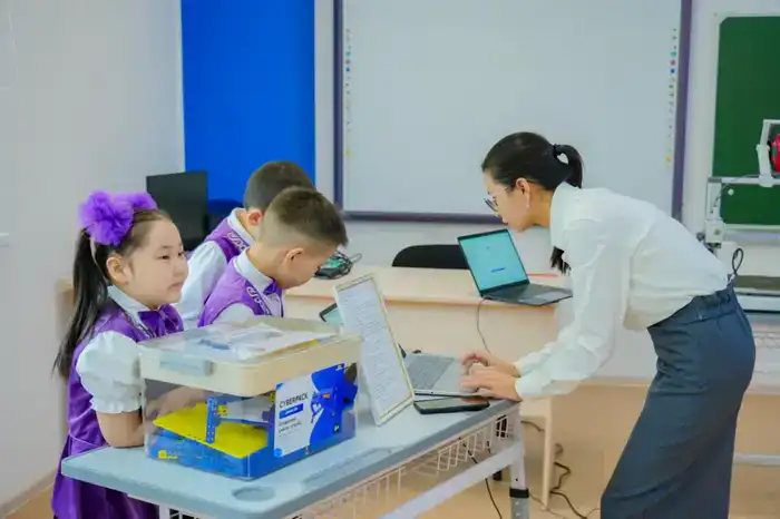 Внедрение STEAM и ИИ в школьное образование: новые горизонты для учеников и педагогов