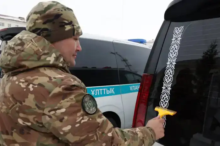 В Национальной гвардии форму и технику украсили национальным орнаментом (2)