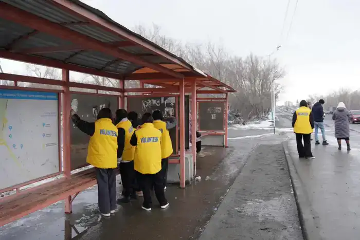 Молодежь Усть-Каменогорска вышла на акцию по очистке города от незаконной рекламы (2)