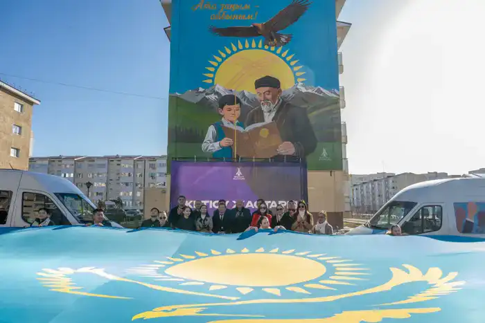 В Жетісу с помощью ИИ создали мурал, посвященный новой Конституции (3)