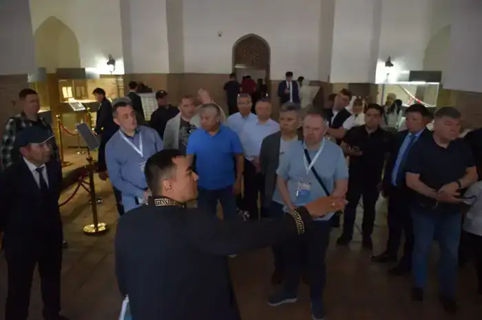 Делегация Евразийской экономической комиссии изучила исторические памятники Туркестана для развития международного туризма и инвестиций