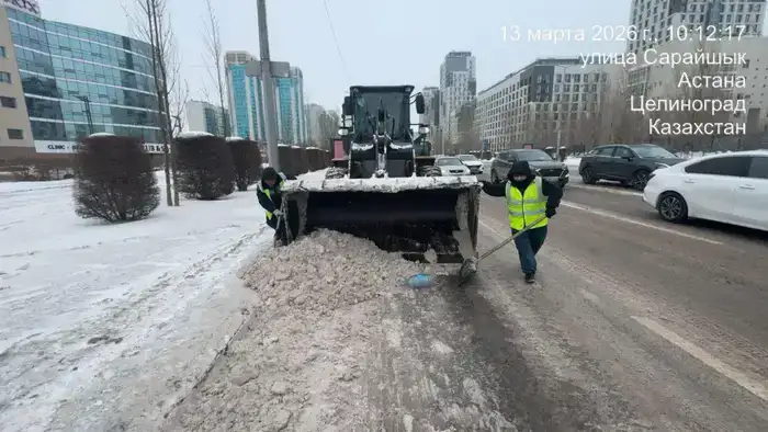 Более 1 800 единиц спецтехники задействовано в снегоуборочных работах в Астане (2)