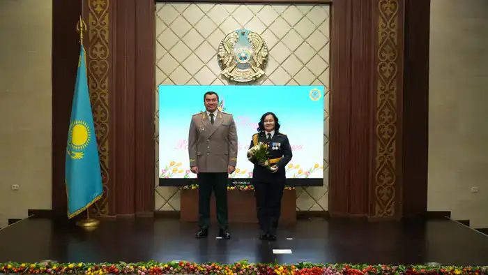 Глава МЧС поздравил женщин ведомства и вручил государственные награды (8)