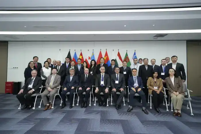 Казахстанская делегация приняла участие в первом заседании дорожной группы ЦАРЭС в Урумчи (2)