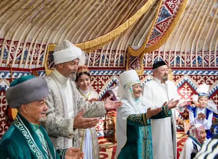 17 марта – «Шаңырақ күні» (День семейных ценностей)