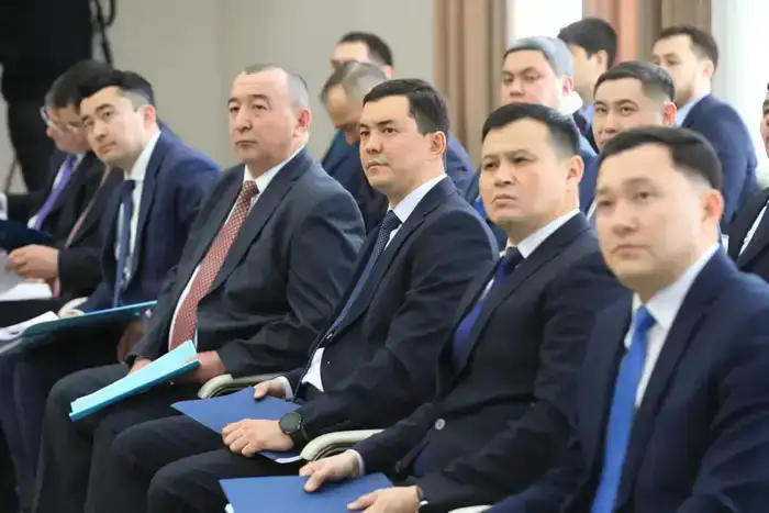 В областном акимате прошло заседание на тему «Новая прогрессивная Конституция – опора нашего единства» (4)