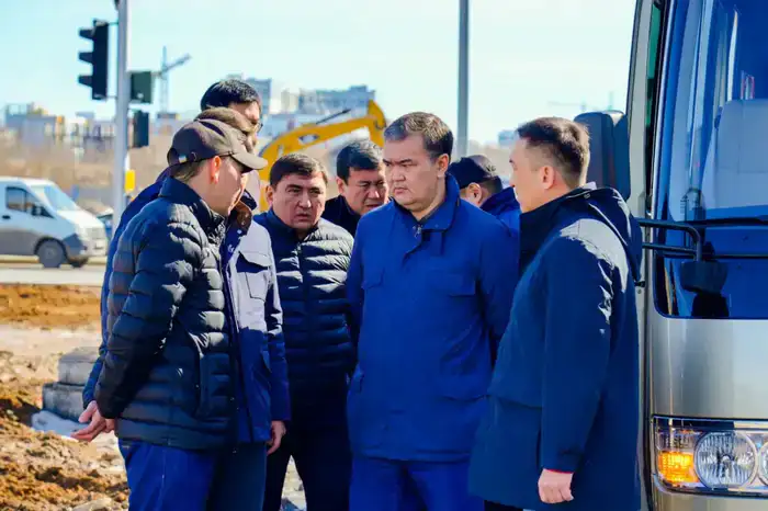 В столице продолжаются масштабные работы по саночистке после зимы (5)