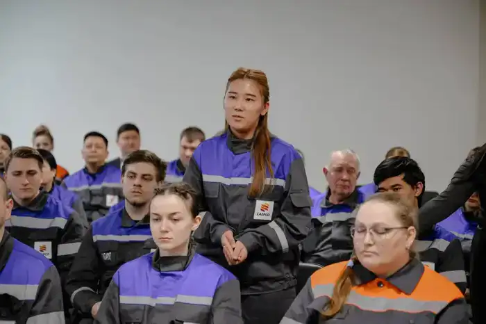 Аким области встретился с коллективом АО «Севказэнерго» (2)