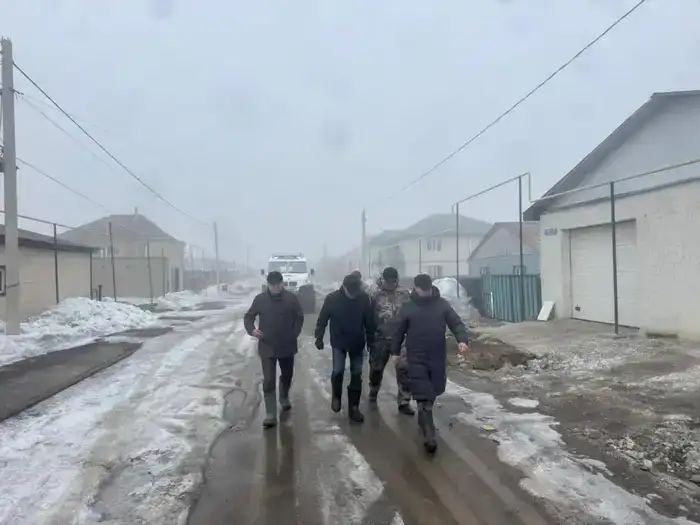 В Акмолинской области усилены противопаводковые меры: вывоз снега ведётся круглосуточно (5)