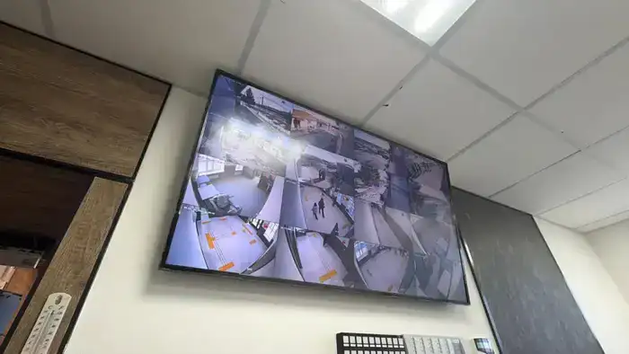 В Буландынском районе проверили ход реконструкции железнодорожного вокзала (2)