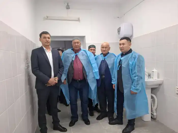 В Курчумском районе капитально отремонтировали районную больницу (6)