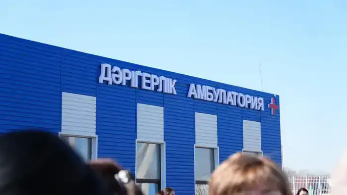 В Алматинской области открыли две врачебные амбулатории и вручили ключи от 132 новых квартир (7)