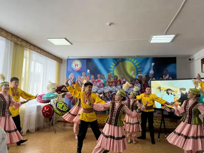 В школе района Алтай открыт кабинет национальных традиций (2)