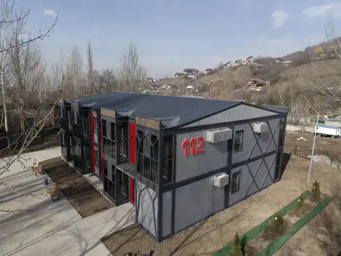 Новые апартаменты для спасателей: в Алматы вручили ключи сотрудникам МЧС (7)