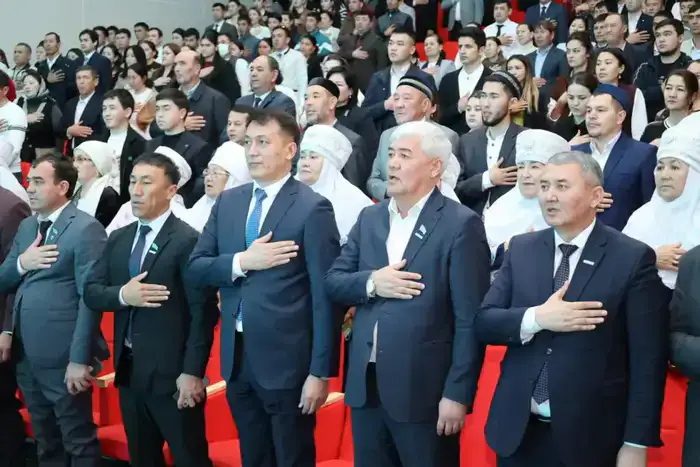 ТУРКЕСТАН: В САУРАНСКОМ РАЙОНЕ РАЗЪЯСНИЛИ ЗНАЧИМОСТЬ КОНСТИТУЦИОННЫХ РЕФОРМ (5)