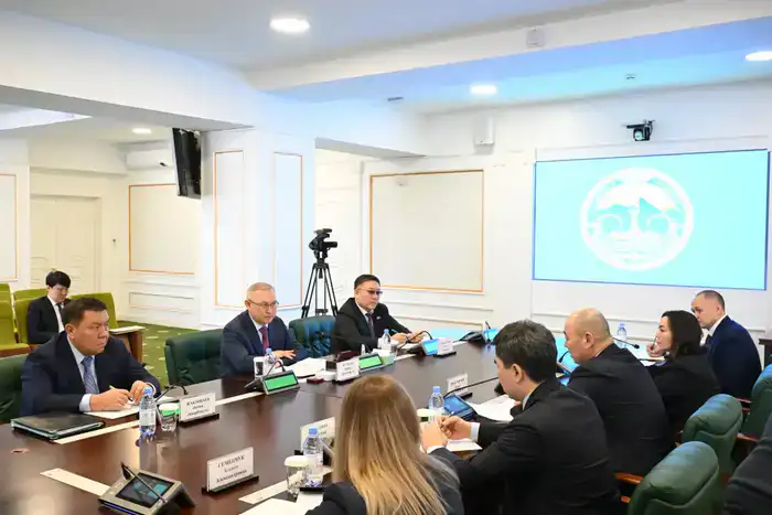 Бейбит Исабаев обсудил с руководством НПП «Атамекен» развитие МСБ региона (4)