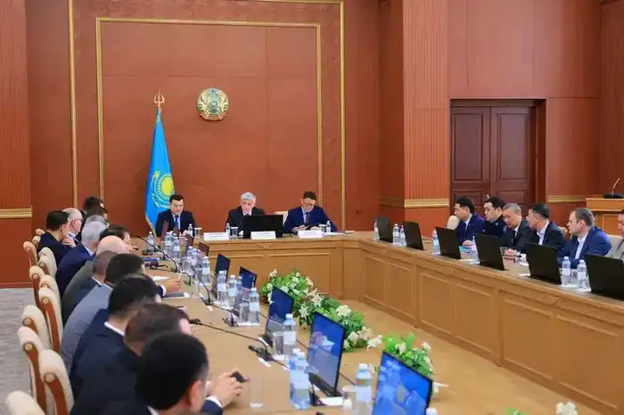 Ермаганбет Булекпаев обсудил проблемные вопросы с карагандинскими предпринимателями (2)