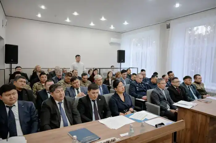 Аким СКО провел кустовое совещание с акимами близлежащих районов (8)