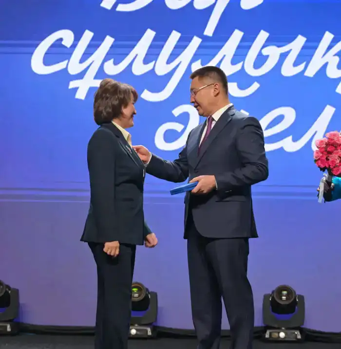 Женщин Павлодарской области наградили в канун 8 Марта (4)