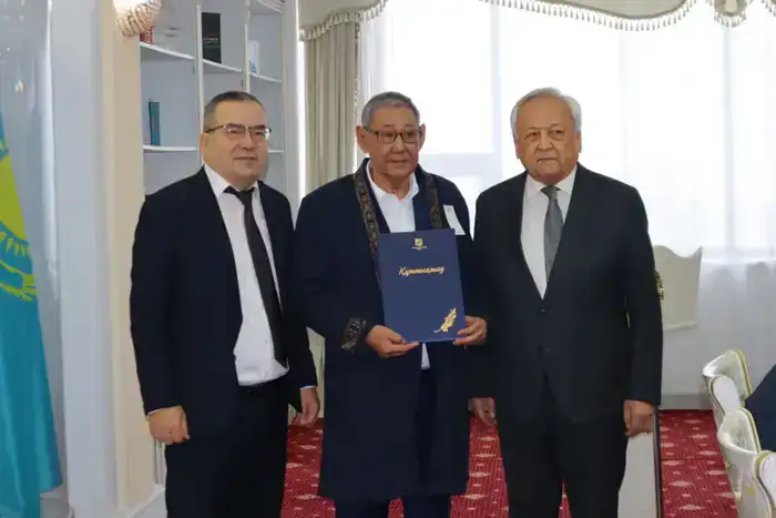 В Астане прошла презентация книги Шархана Казыгула (5)