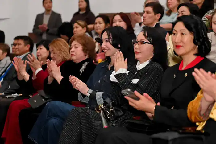 В Семее состоялось торжественное мероприятие, посвященное 8 Марта (8)