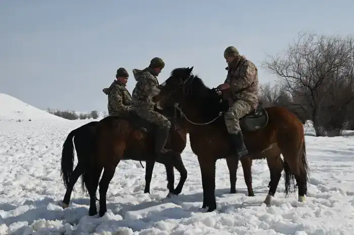 В горно-егерском полку проходят занятия по боевому слаживанию конных подразделений (3)