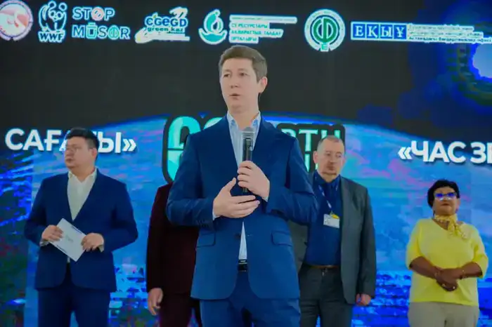 Астана присоединилась к глобальной экологической акции «Час Земли» (8)