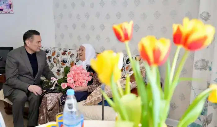 Аким ВКО отметил вклад женщин-ветеранов в международный женский день