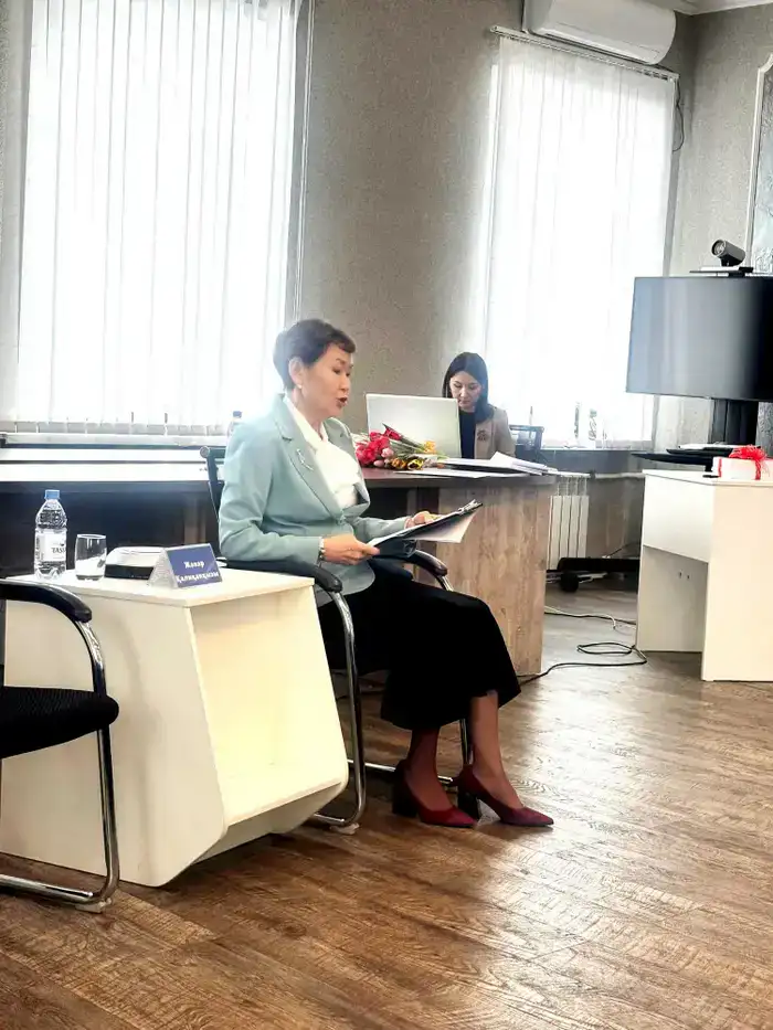 В Усть-Каменогорске презентовали альбом о женщинах в госслужбе